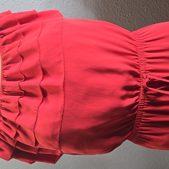 Elegant Off-Shoulder Maxi Dress - Picture 2 of 3